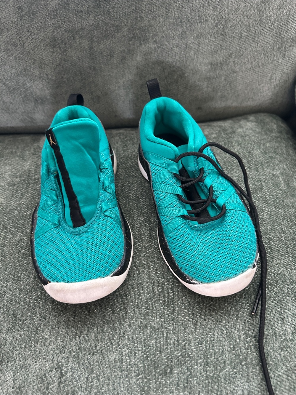Jordan Kids Sneakers in Teal with Black and White Accents